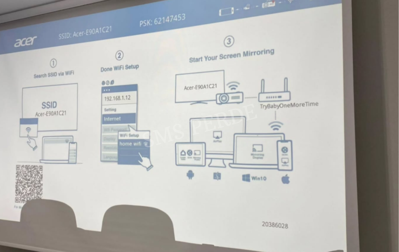 Motorlu projeksiyon perdesi uygulaması